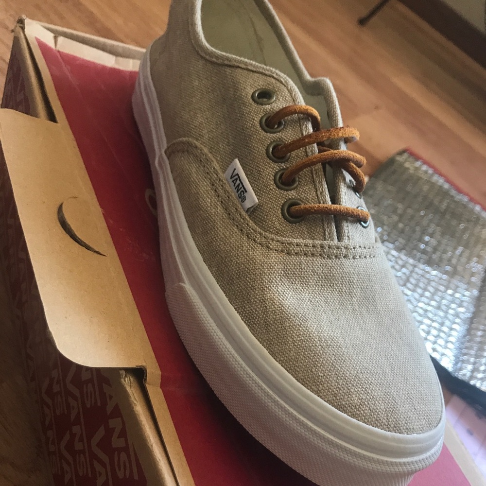 Brand New Canvas Vans- Size 8 Women’s & 6.5 men